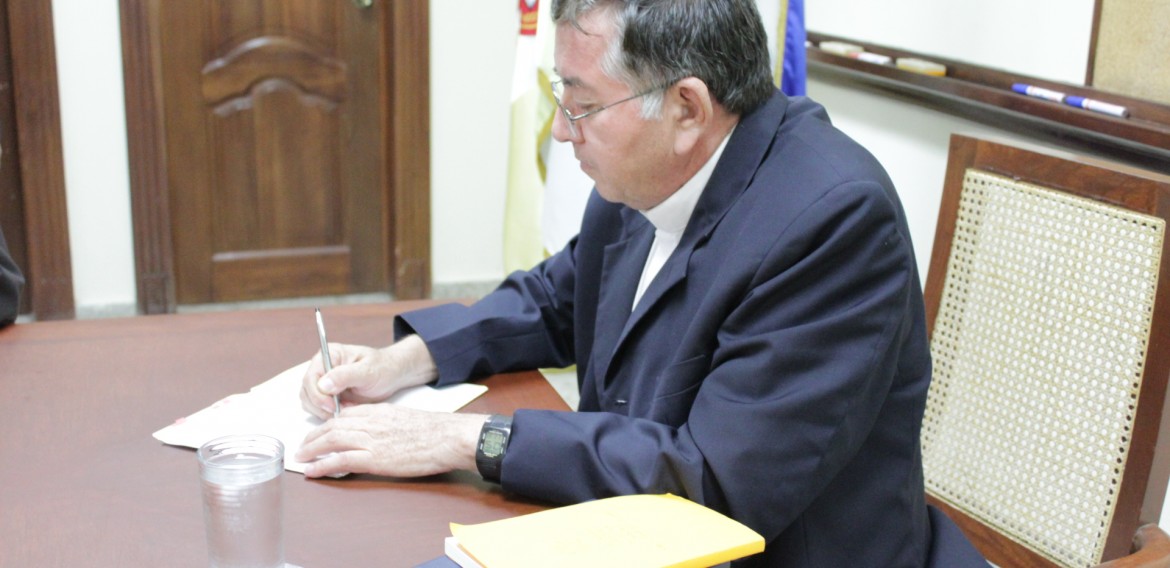 MONSEÑOR MIGUEL ANGEL MORÁN AQUINO NUEVO RECTOR DE LA UNIVERSIDAD CATÓLICA DE EL SALVADOR
