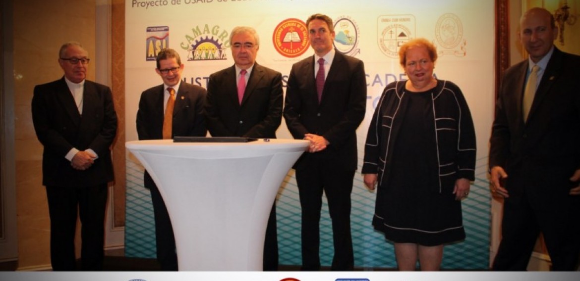 LA UNIVERSIDAD CATÓLICA DE EL SALVADOR (UNICAES) DIRIGIRÁ EL CLÚSTER DE AGRO-ALIMENTOS