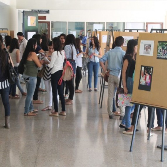 ESTUDIANTES DE COMUNICACIONES REALIZAN MUESTRA FOTOGRÁFICA