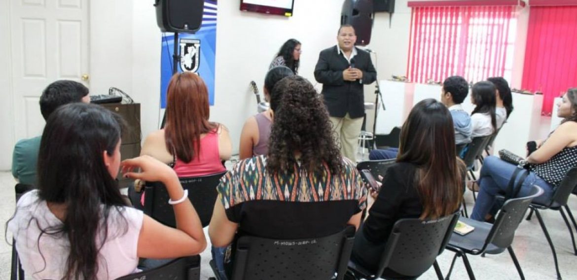ÉXPOSICIÓN PICTÓRICA DEL FESTIVAL GRANADINO