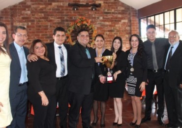 UNICAES GANÓ EL SEGUNDO LUGAR EN EL “XIII CONCURSO INTERUNIVERSITARIO DE LITIGACIÓN ORAL