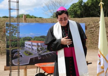 ACTO DE COLOCACIÓN DE LA PRIMERA PIEDRA DE NUEVOS EDIFICIOS EN LA UNIVERSIDAD CATÓLICA DE EL SALVADOR