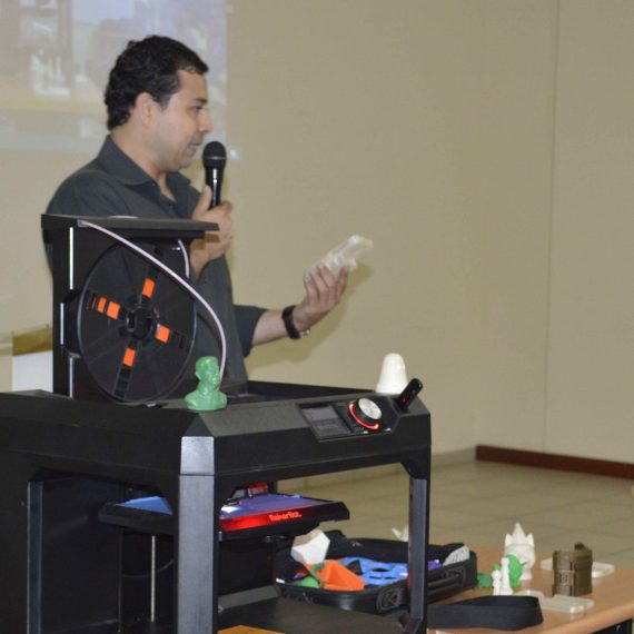 SEMANA DE INGENIERÍA Y ARQUITECTURA 2016 «FORTALECIENDO LA RELACIÓN UNIVERSIDAD-INDUSTRIA»