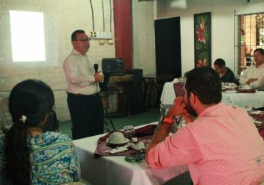 LA UNICAES APOYA ACTIVIDADES DE EMPRENDIMIENTO JUVENIL