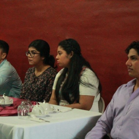 LA UNICAES APOYA ACTIVIDADES DE EMPRENDIMIENTO JUVENIL