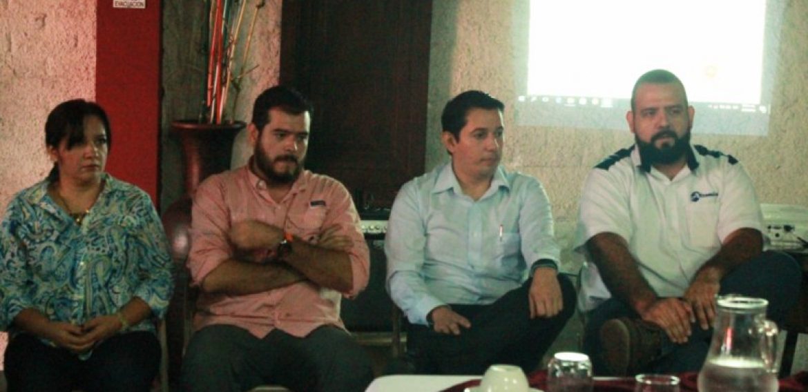LA UNICAES APOYA ACTIVIDADES DE EMPRENDIMIENTO JUVENIL
