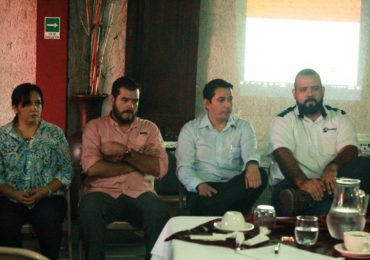 LA UNICAES APOYA ACTIVIDADES DE EMPRENDIMIENTO JUVENIL