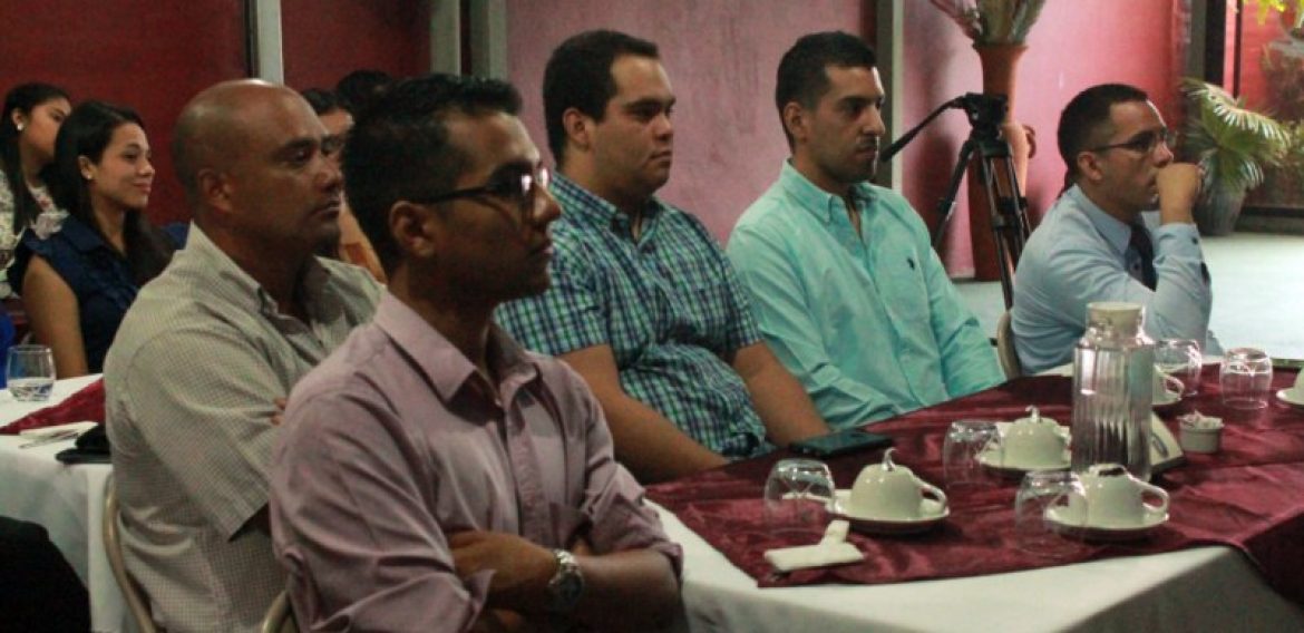 LA UNICAES APOYA ACTIVIDADES DE EMPRENDIMIENTO JUVENIL
