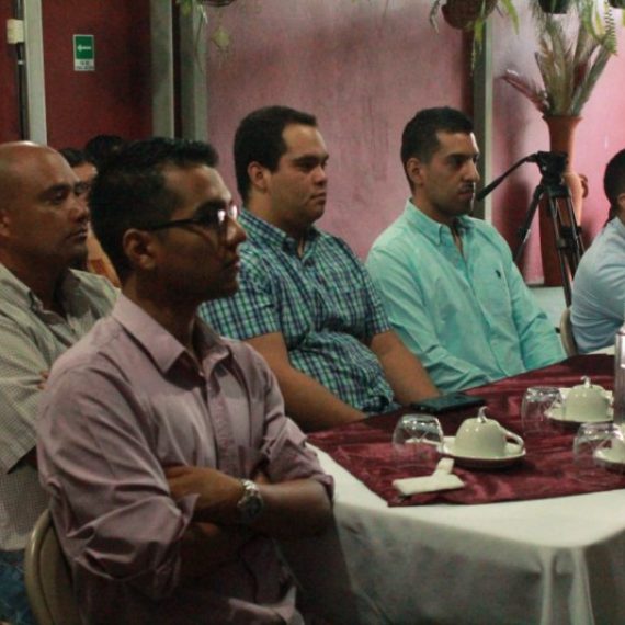 LA UNICAES APOYA ACTIVIDADES DE EMPRENDIMIENTO JUVENIL