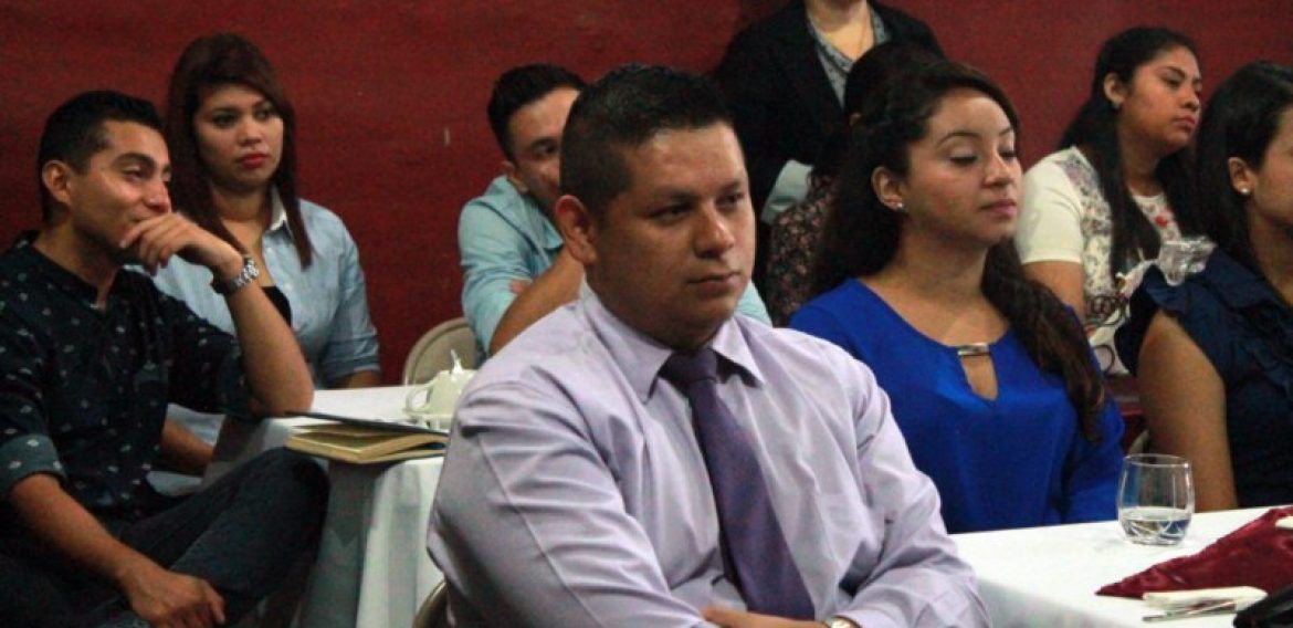 LA UNICAES APOYA ACTIVIDADES DE EMPRENDIMIENTO JUVENIL