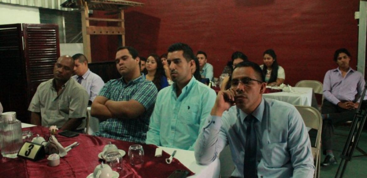 LA UNICAES APOYA ACTIVIDADES DE EMPRENDIMIENTO JUVENIL