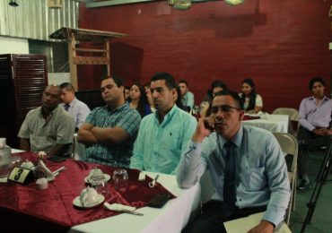 LA UNICAES APOYA ACTIVIDADES DE EMPRENDIMIENTO JUVENIL