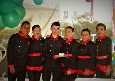 ALUMNOS DEL TÉCNICOS EN LÁCTEOS Y CÁRNICOS INNOVAN CON SUS PROPUESTAS DURANTE FERIA DE ALIMENTOS