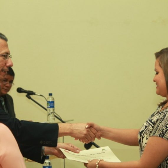 UNICAES FORMA A PROFESIONALES DE LA SALUD EN BIOÉTICA
