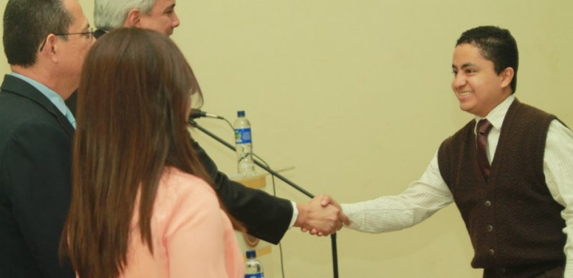 UNICAES FORMA A PROFESIONALES DE LA SALUD EN BIOÉTICA