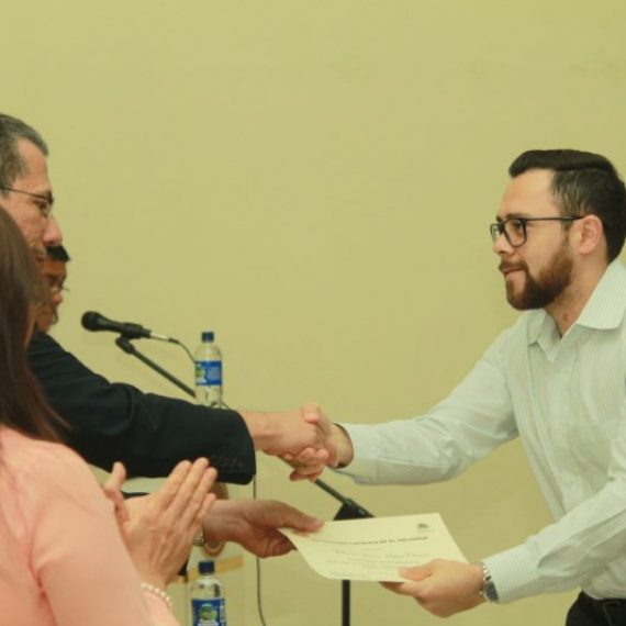 UNICAES FORMA A PROFESIONALES DE LA SALUD EN BIOÉTICA
