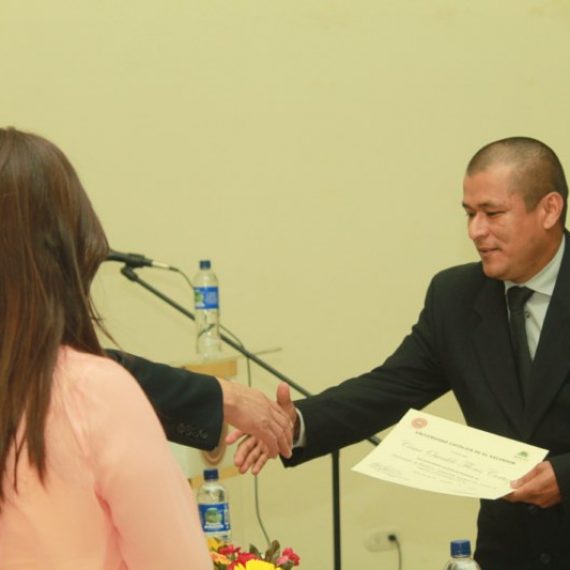 UNICAES FORMA A PROFESIONALES DE LA SALUD EN BIOÉTICA