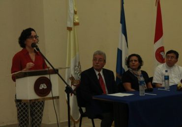 UNICAES FIRMA CONVENIO CON EMPRESA DE URBANISMO Y ARQUITECTURA
