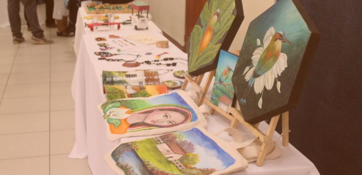 DINAMIZAN DESARROLLO ECONÓMICO ARTESANAL