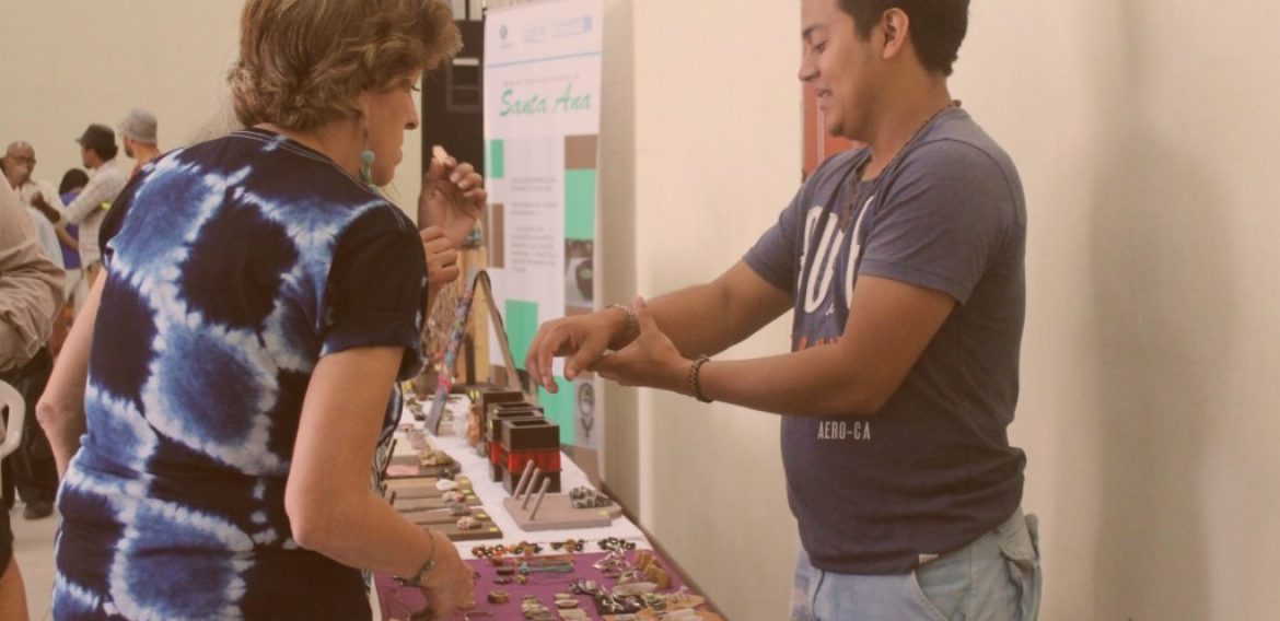 DINAMIZAN DESARROLLO ECONÓMICO ARTESANAL