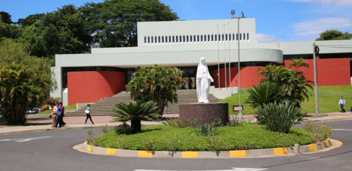 BIBLIOTECA MIGUEL DE CERVANTES: HACIA LA DIGITALIZACIÓN DE LA INFORMACIÓN