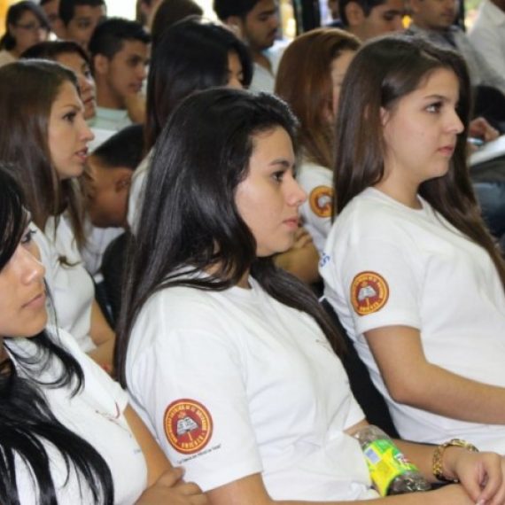 CELEBRAN PRIMER ENCUENTRO DE ESTUDIANTES DE COMUNICACIONES 2013 “UNIDOS SOMOS PAZ”