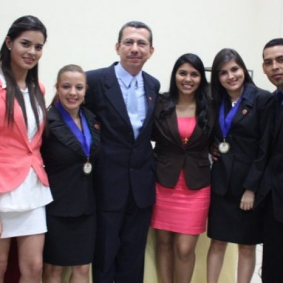 ESCUELA DE JURISPRUDENCIA Y CIENCIAS SOCIALES REALIZA X CONCURSO INTRAUNIVERSITARIO DE LITIGACIÓN ORAL