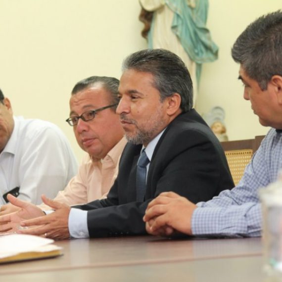 UNICAES Y USAID CELEBRAN EL INICIO DE DOS PROYECTOS DE INVESTIGACIÓN