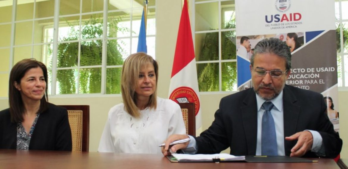 UNICAES Y USAID CELEBRAN EL INICIO DE DOS PROYECTOS DE INVESTIGACIÓN