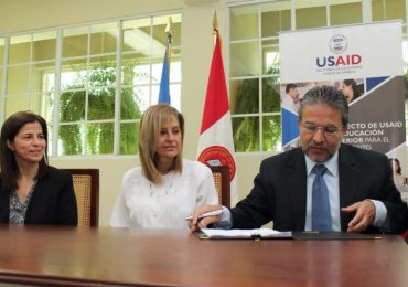 UNICAES Y USAID CELEBRAN EL INICIO DE DOS PROYECTOS DE INVESTIGACIÓN