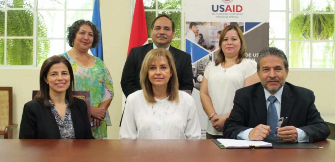 UNICAES Y USAID CELEBRAN EL INICIO DE DOS PROYECTOS DE INVESTIGACIÓN