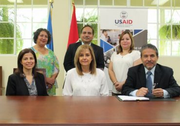 UNICAES Y USAID CELEBRAN EL INICIO DE DOS PROYECTOS DE INVESTIGACIÓN