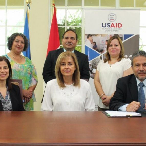 UNICAES Y USAID CELEBRAN EL INICIO DE DOS PROYECTOS DE INVESTIGACIÓN