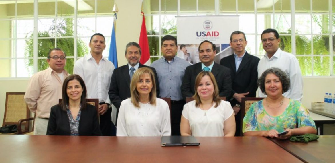 UNICAES Y USAID CELEBRAN EL INICIO DE DOS PROYECTOS DE INVESTIGACIÓN