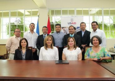 UNICAES Y USAID CELEBRAN EL INICIO DE DOS PROYECTOS DE INVESTIGACIÓN