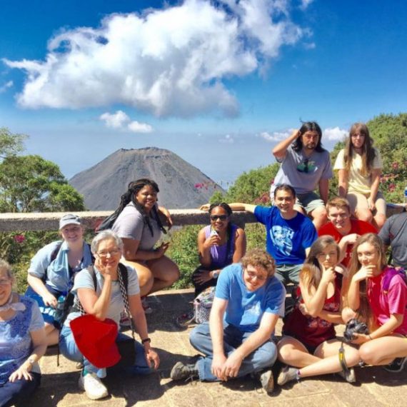VISITA DE ARKANSAS UNIVERSITY A UNICAES: UNA EXPERIENCIA INTERCULTURAL