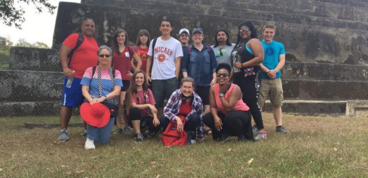 VISITA DE ARKANSAS UNIVERSITY A UNICAES: UNA EXPERIENCIA INTERCULTURAL