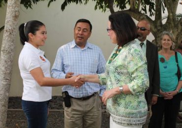 VISITA DE LA EMBAJADORA DE ESTADOS UNIDOS A UNICAES, ILOBASCO