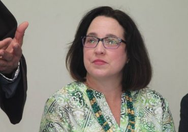 VISITA DE LA EMBAJADORA DE ESTADOS UNIDOS A UNICAES, ILOBASCO