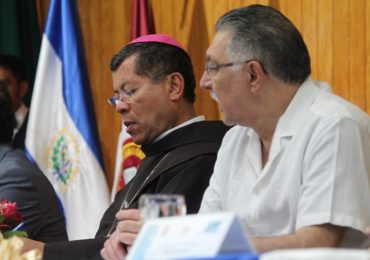 UNICAES RECIBE A MINISTRO DE TURISMO EN LA SEDE REGIONAL DE ILOBASCO