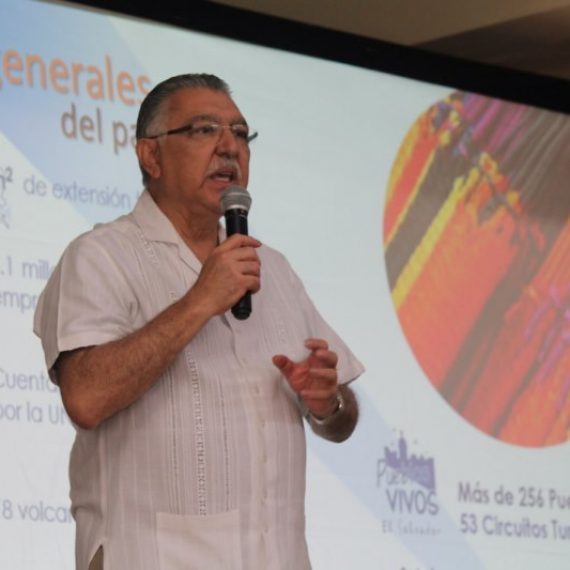 UNICAES RECIBE A MINISTRO DE TURISMO EN LA SEDE REGIONAL DE ILOBASCO