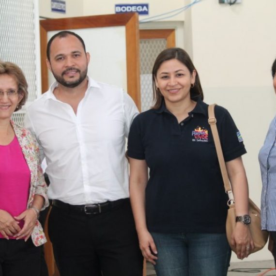UNICAES RECIBE A MINISTRO DE TURISMO EN LA SEDE REGIONAL DE ILOBASCO