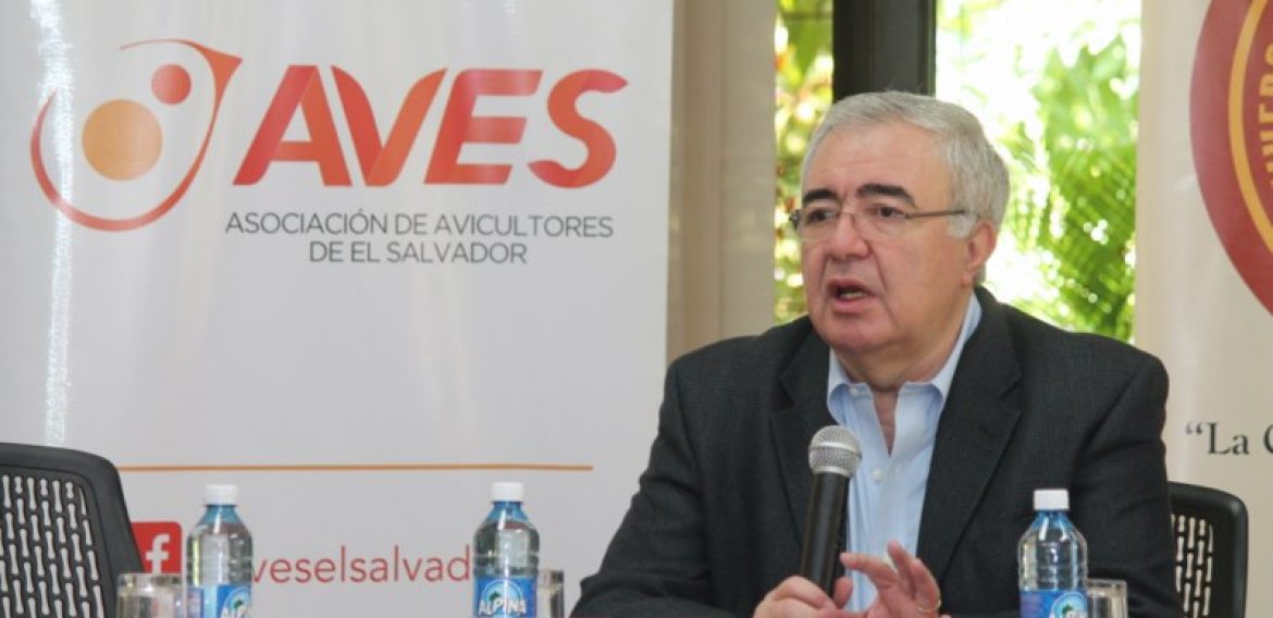 UNICAES Y AVES CONTRIBUYEN A LA NUTRICIÓN INFANTIL EN EL SALVADOR