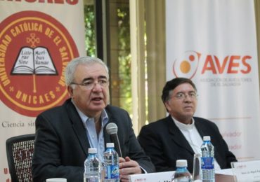 UNICAES Y AVES CONTRIBUYEN A LA NUTRICIÓN INFANTIL EN EL SALVADOR