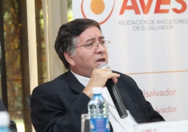 UNICAES Y AVES CONTRIBUYEN A LA NUTRICIÓN INFANTIL EN EL SALVADOR
