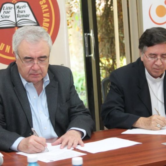 UNICAES Y AVES CONTRIBUYEN A LA NUTRICIÓN INFANTIL EN EL SALVADOR