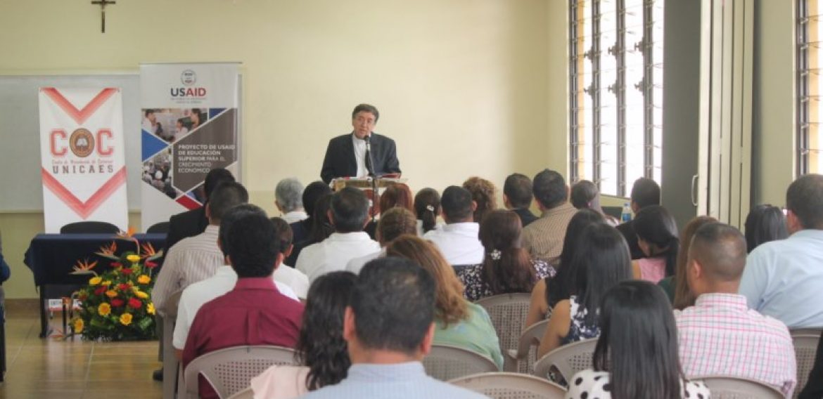 UNICAES CELEBRA CONVENIO DE COOPERACIÓN CON SECTOR PRODUCTIVO DEL PAÍS
