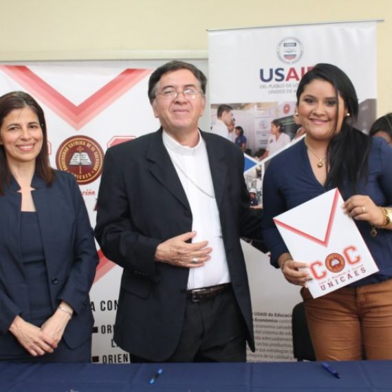 UNICAES CELEBRA CONVENIO DE COOPERACIÓN CON SECTOR PRODUCTIVO DEL PAÍS