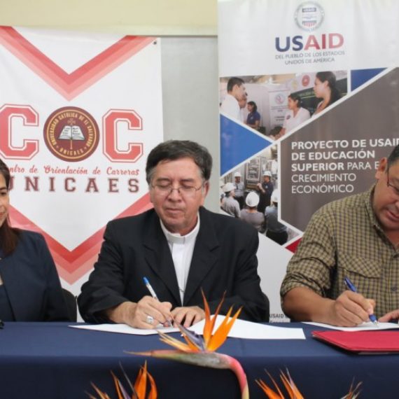UNICAES CELEBRA CONVENIO DE COOPERACIÓN CON SECTOR PRODUCTIVO DEL PAÍS