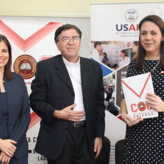 UNICAES CELEBRA CONVENIO DE COOPERACIÓN CON SECTOR PRODUCTIVO DEL PAÍS